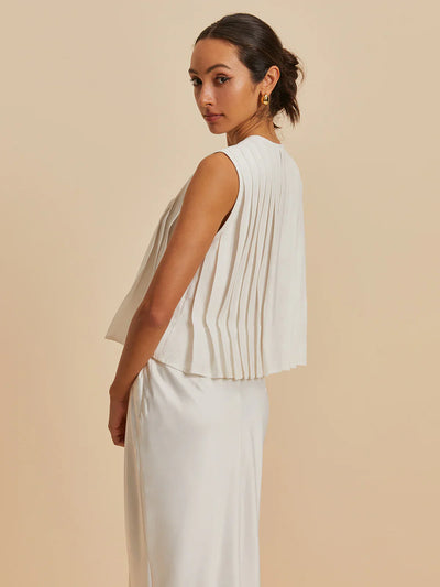 Beata® | Pleated Knotted Sleeveless Blouse