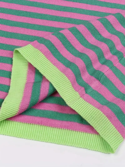 Daisy® | Contrast Color Round Neck Striped Knitted Top