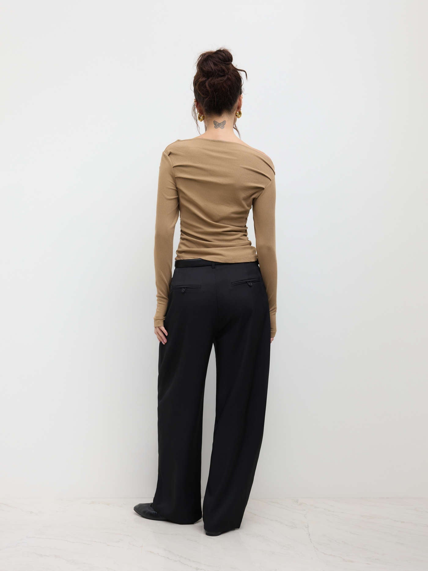 Albina® | Solid Asymmetrical Neck Long Sleeve Top